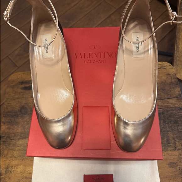Valentino Garavani patent leather pumps - Picture 8 of 8